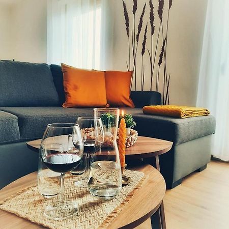 Apartment Fischer Mit Privatstrand シュタインドルフ・アム・オシアッハー・ゼー エクステリア 写真