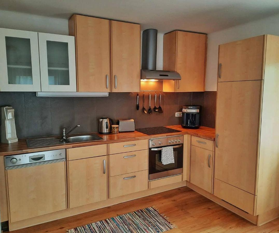 Apartment Fischer Mit Privatstrand シュタインドルフ・アム・オシアッハー・ゼー エクステリア 写真